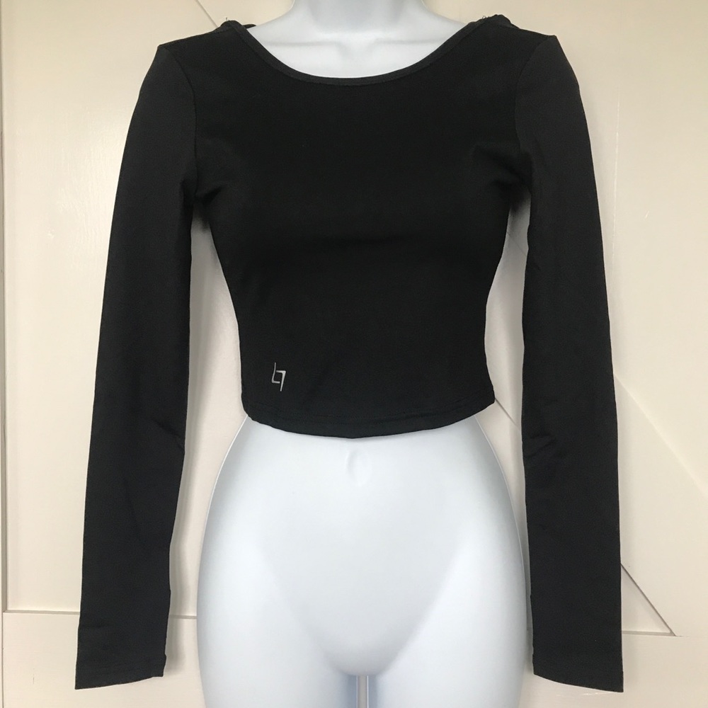NWOT set Of Three Yoga crop top long sleeve tops - Picture 7 of 8